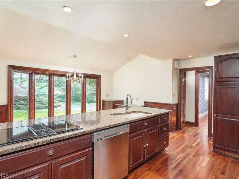 535 Crystal Lake Road, Akron, OH 44333 Photo 13