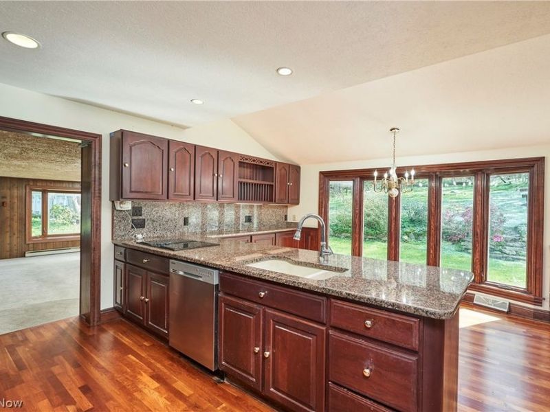 535 Crystal Lake Road, Akron, OH 44333 Photo 14