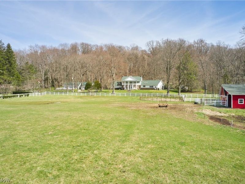535 Crystal Lake Road, Akron, OH 44333 Photo 3