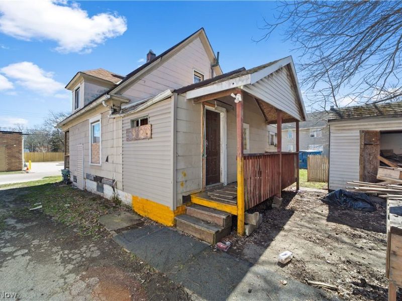 796 Sherman, Akron, OH 44311 Photo 6