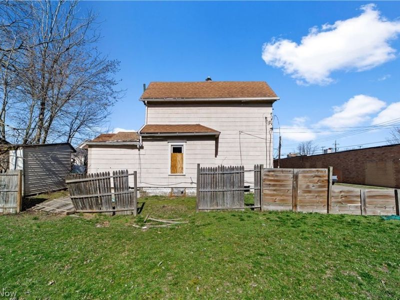 796 Sherman, Akron, OH 44311 Photo 7