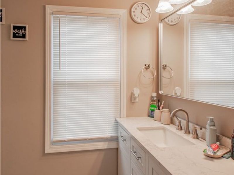 1121 Woodward Avenue , Akron, OH 44310 Photo 16