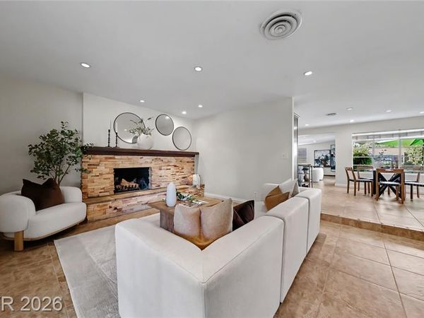 2801 Colanthe Avenue, Las Vegas, NV 89102