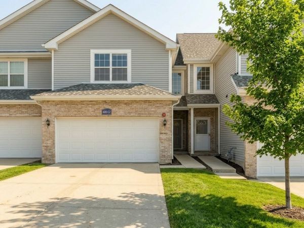 600 W Pleasant Lane , Unit C2, Lombard, IL 60148