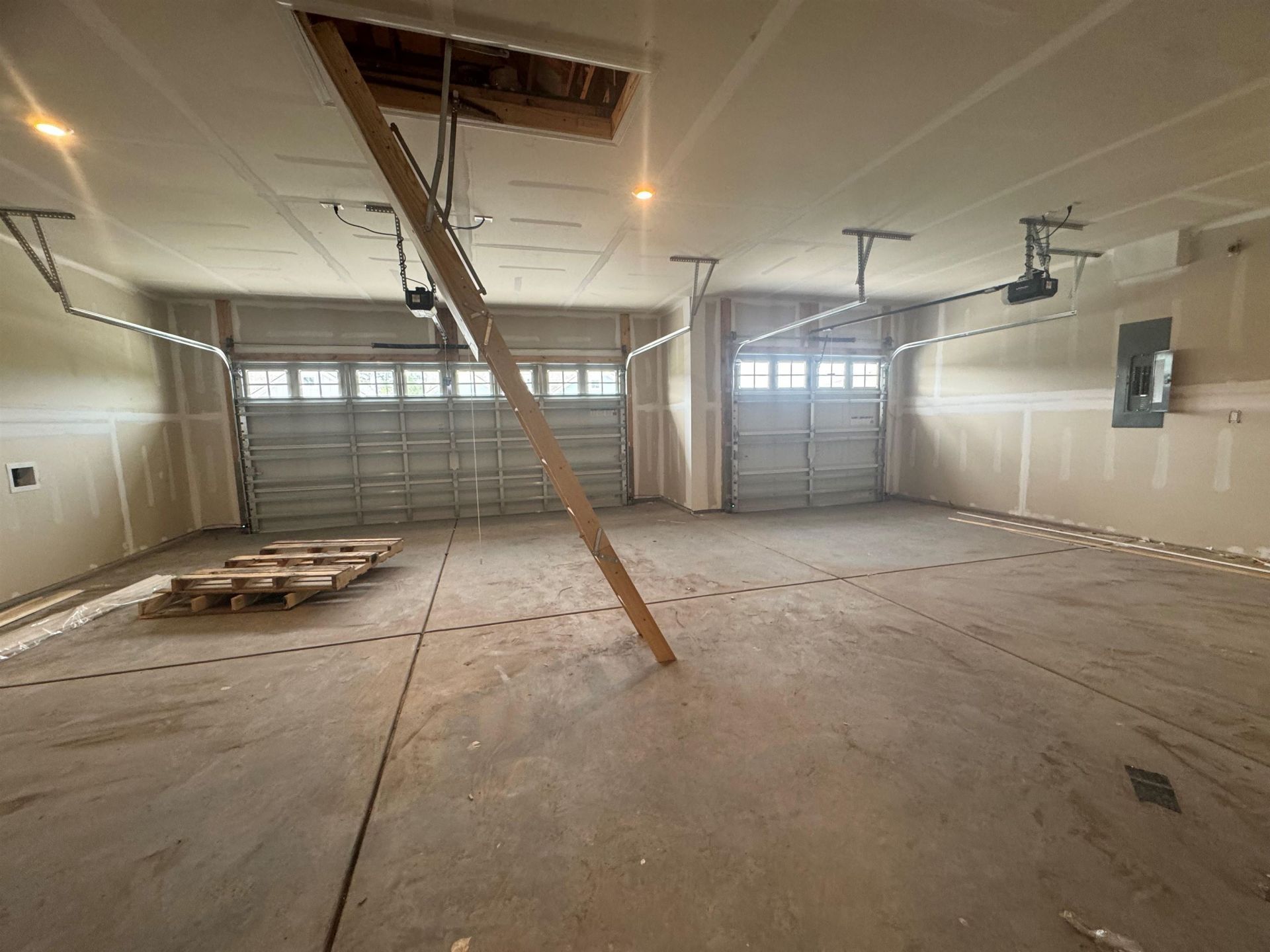 1509 Crested Iris Way Photo 21