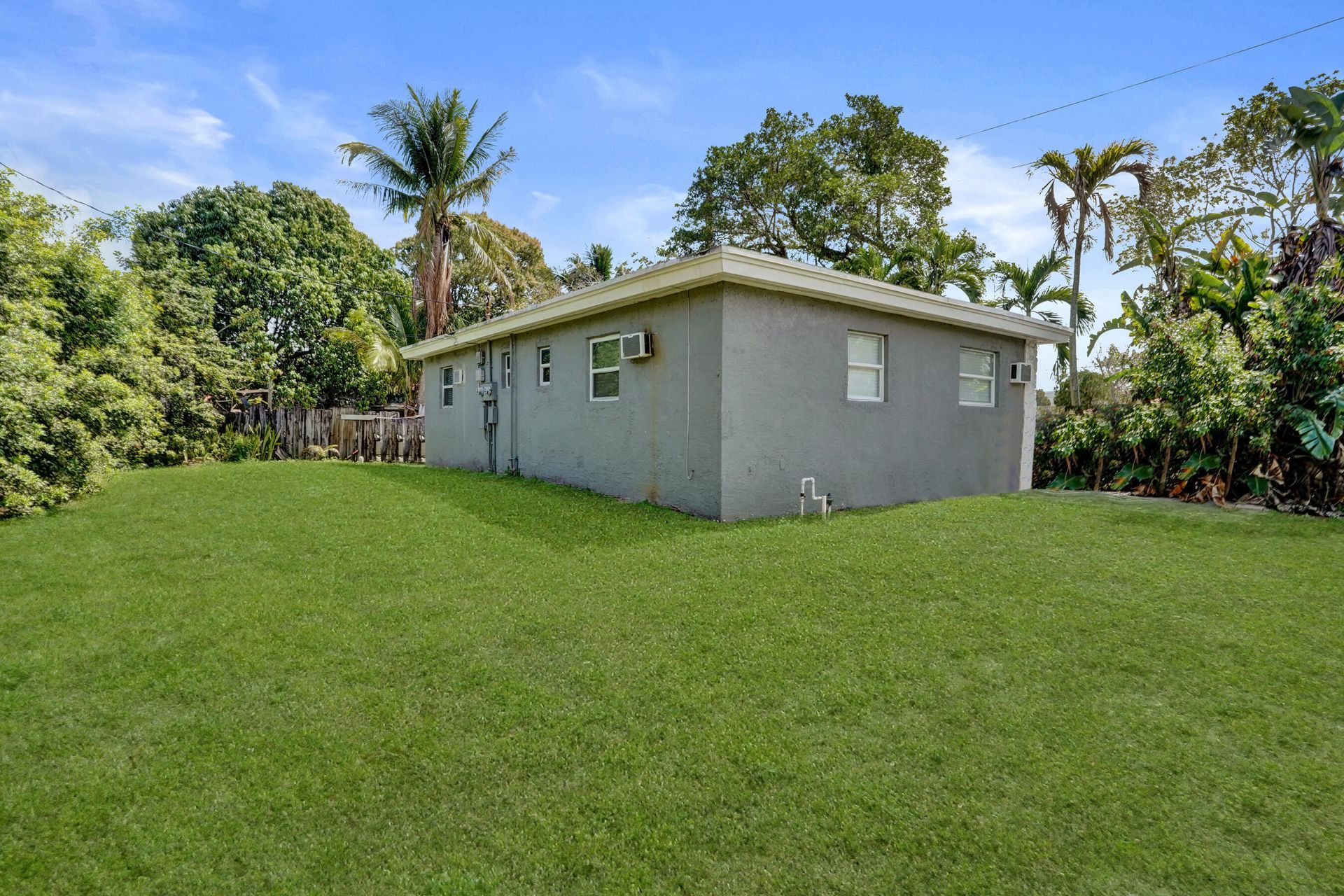 2261 NW 2nd Street, Pompano Beach, FL 33069 Photo