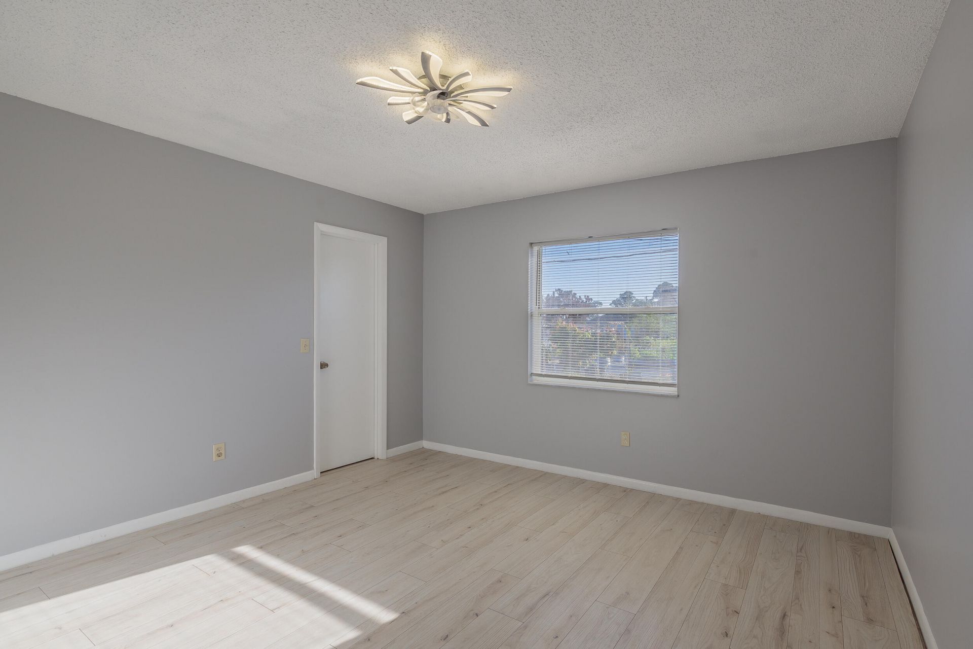 509 SW Fairview Avenue, Port Saint Lucie, FL 34983 Photo