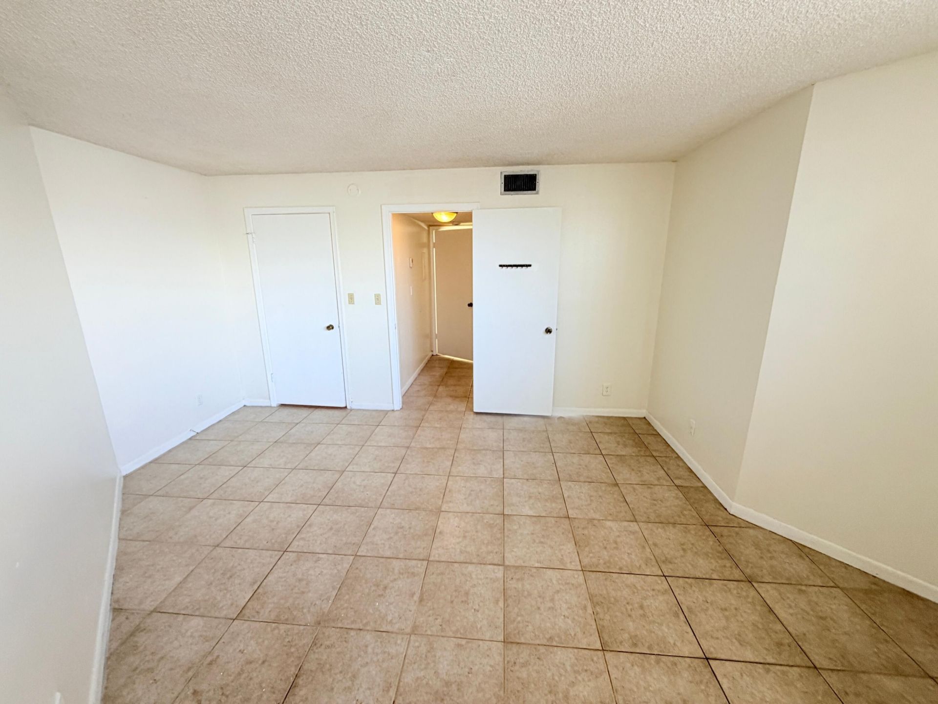 1750 N Congress Avenue, Unit 410, West Palm Beach, FL 33401 Photo