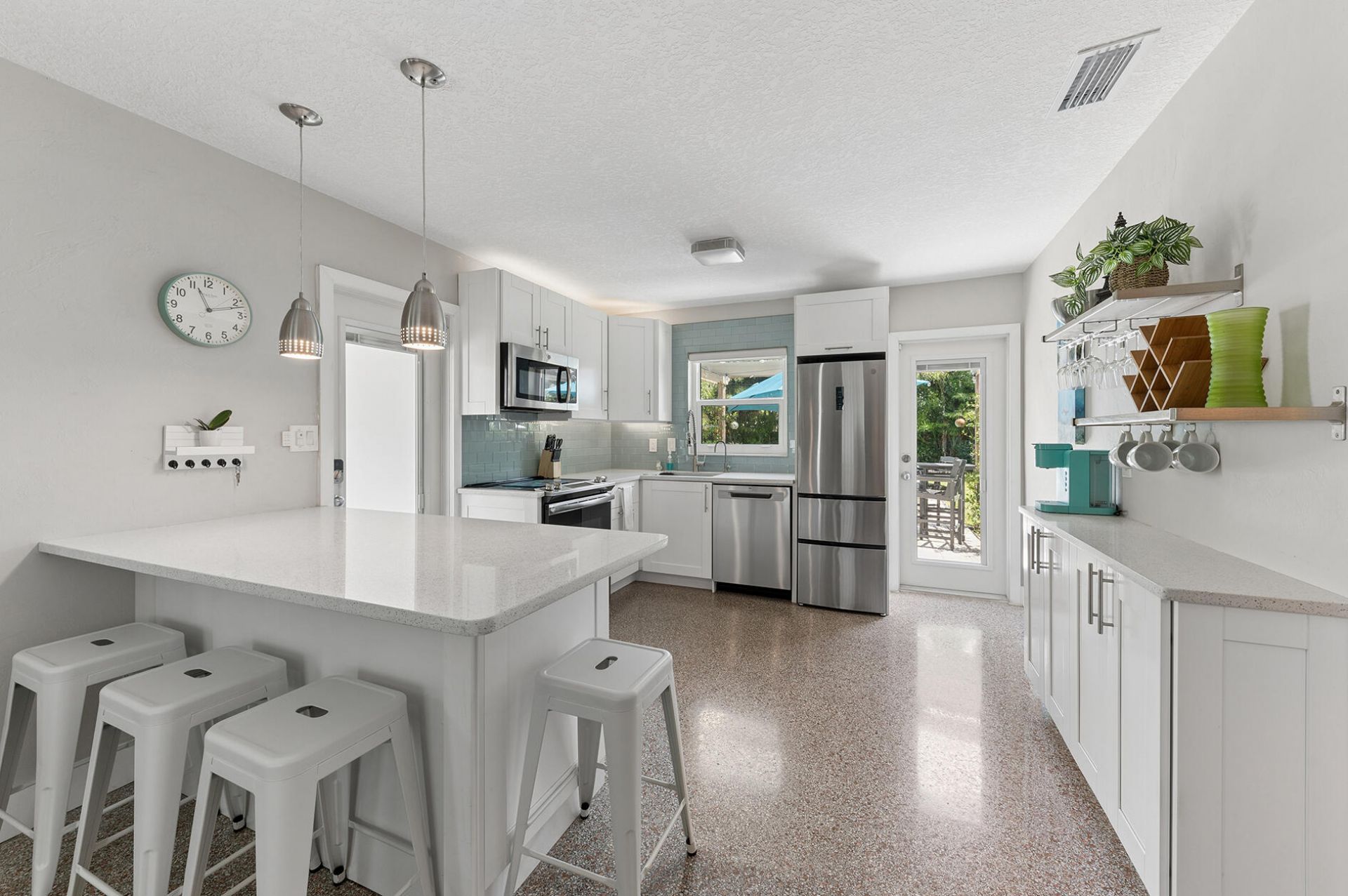 127 SW 10th Avenue, Boynton Beach, FL 33435 Photo