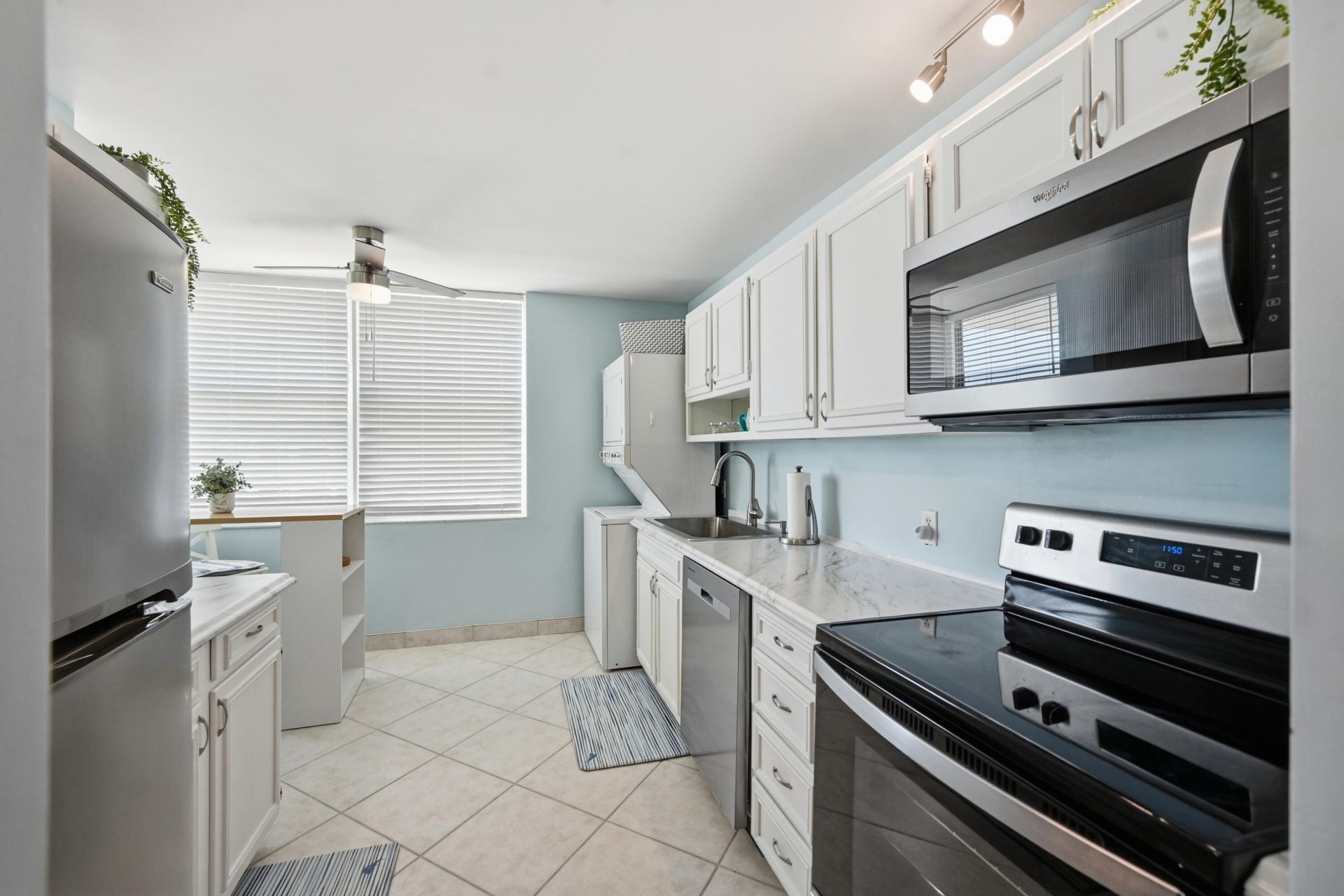5200 N Ocean Boulevard, Unit 203b, Lauderdale by the Sea, FL 33308 Photo