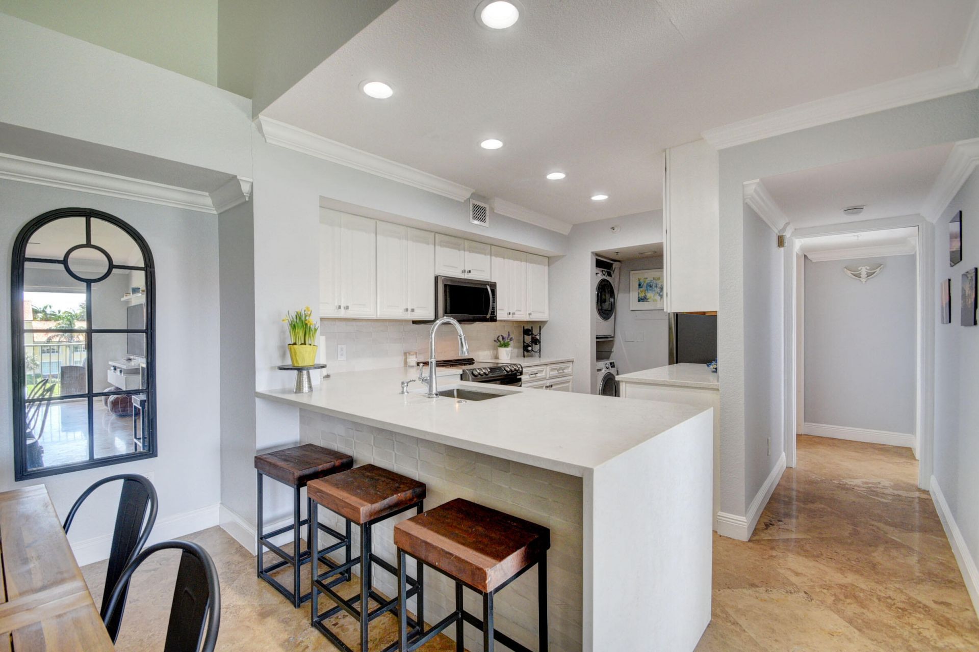 145 Yacht Club Way, Unit 304, Hypoluxo, FL 33462 Photo