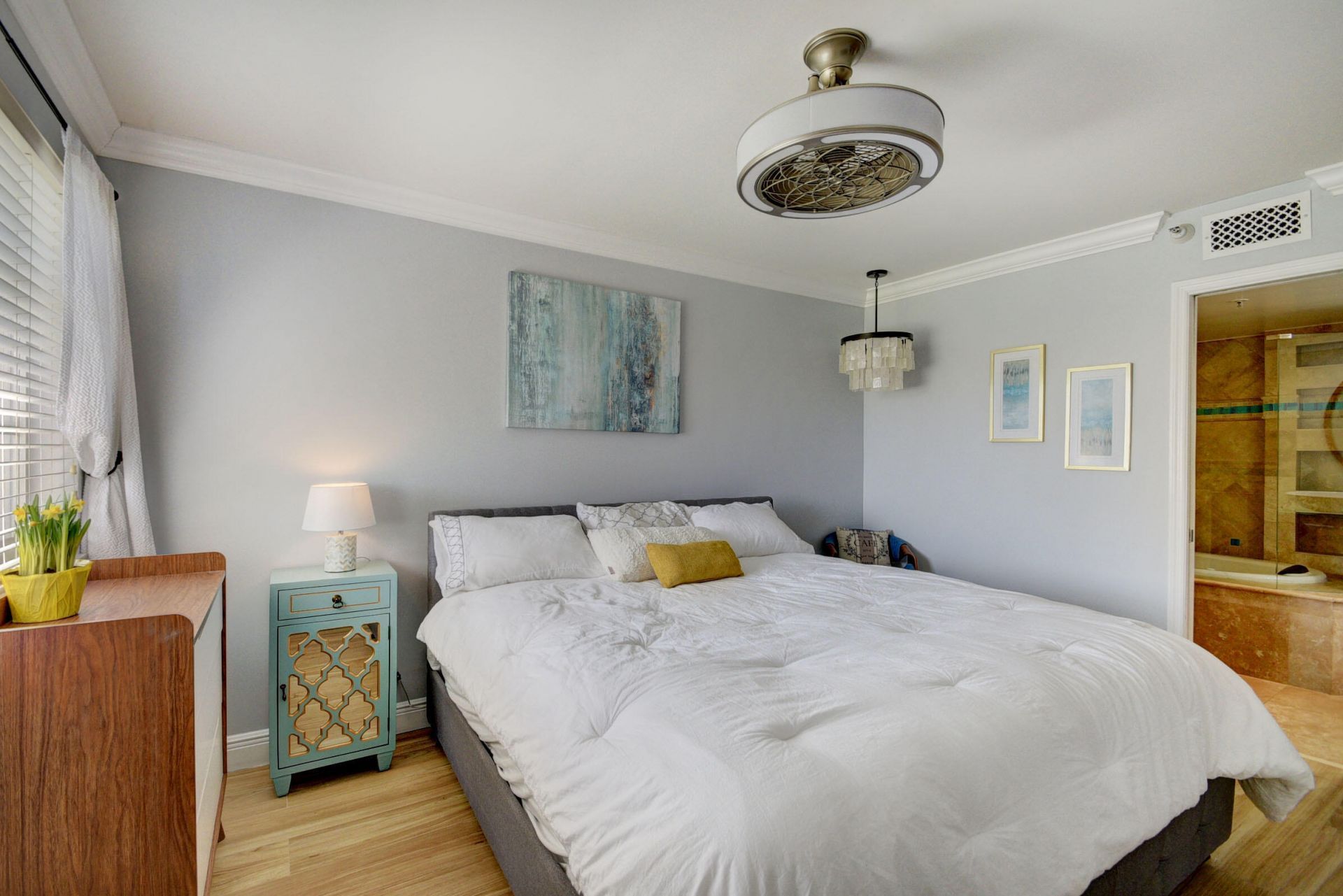 145 Yacht Club Way, Unit 304, Hypoluxo, FL 33462 Photo