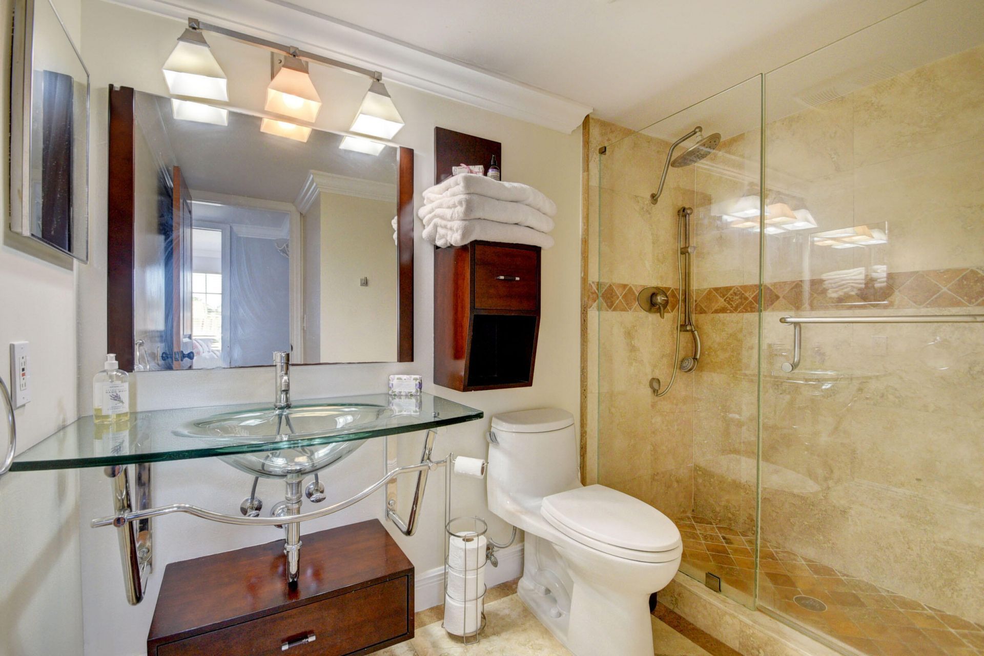 145 Yacht Club Way, Unit 304, Hypoluxo, FL 33462 Photo