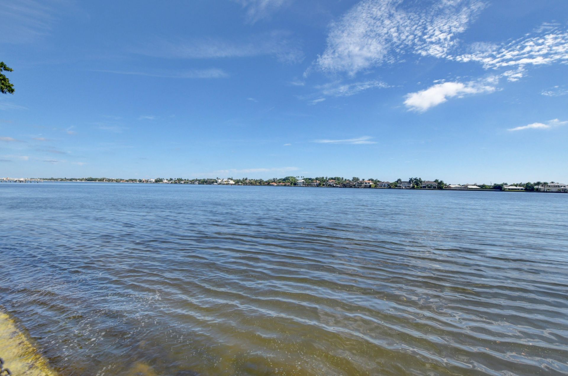 145 Yacht Club Way, Unit 304, Hypoluxo, FL 33462 Photo