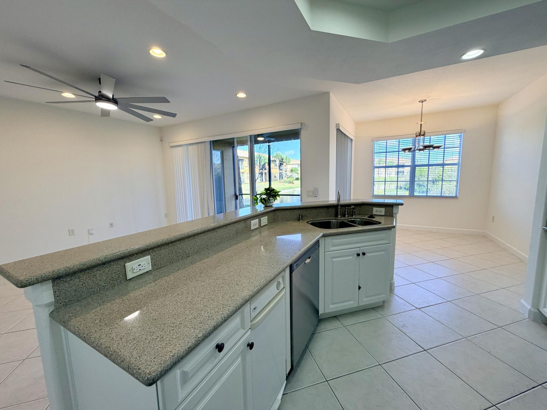 8290 NW 128th Lane, Unit 38-b, Parkland, FL 33076 Photo