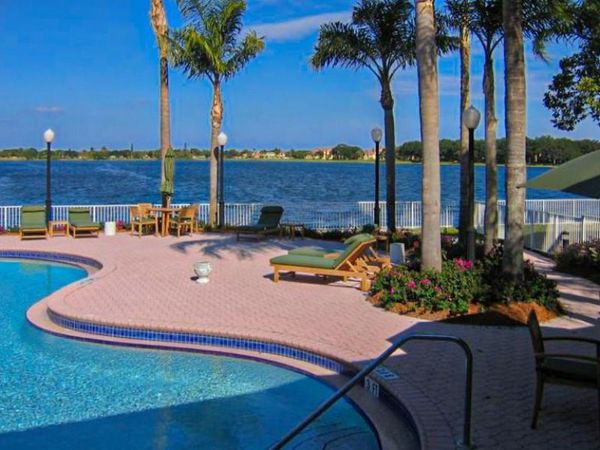 2861 N Oakland Forest Drive, Unit 307, Oakland Park, FL 33309