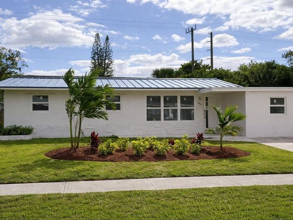 442 SW 14th Court, Pompano Beach, FL 33060