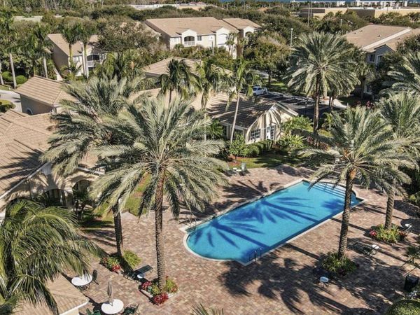 266 Village Boulevard, Unit 6102, Tequesta, FL 33469