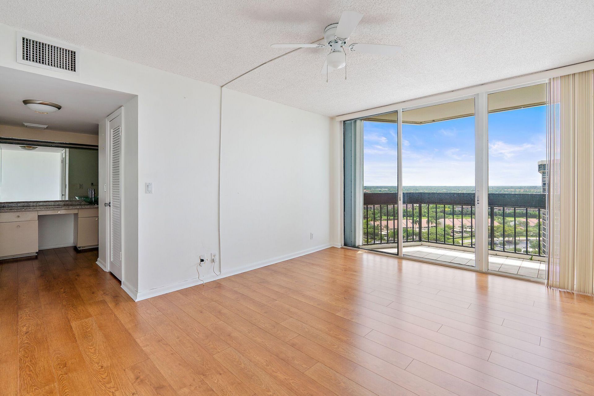 2400 Presidential Way, Unit 1706, West Palm Beach, FL 33401 Photo