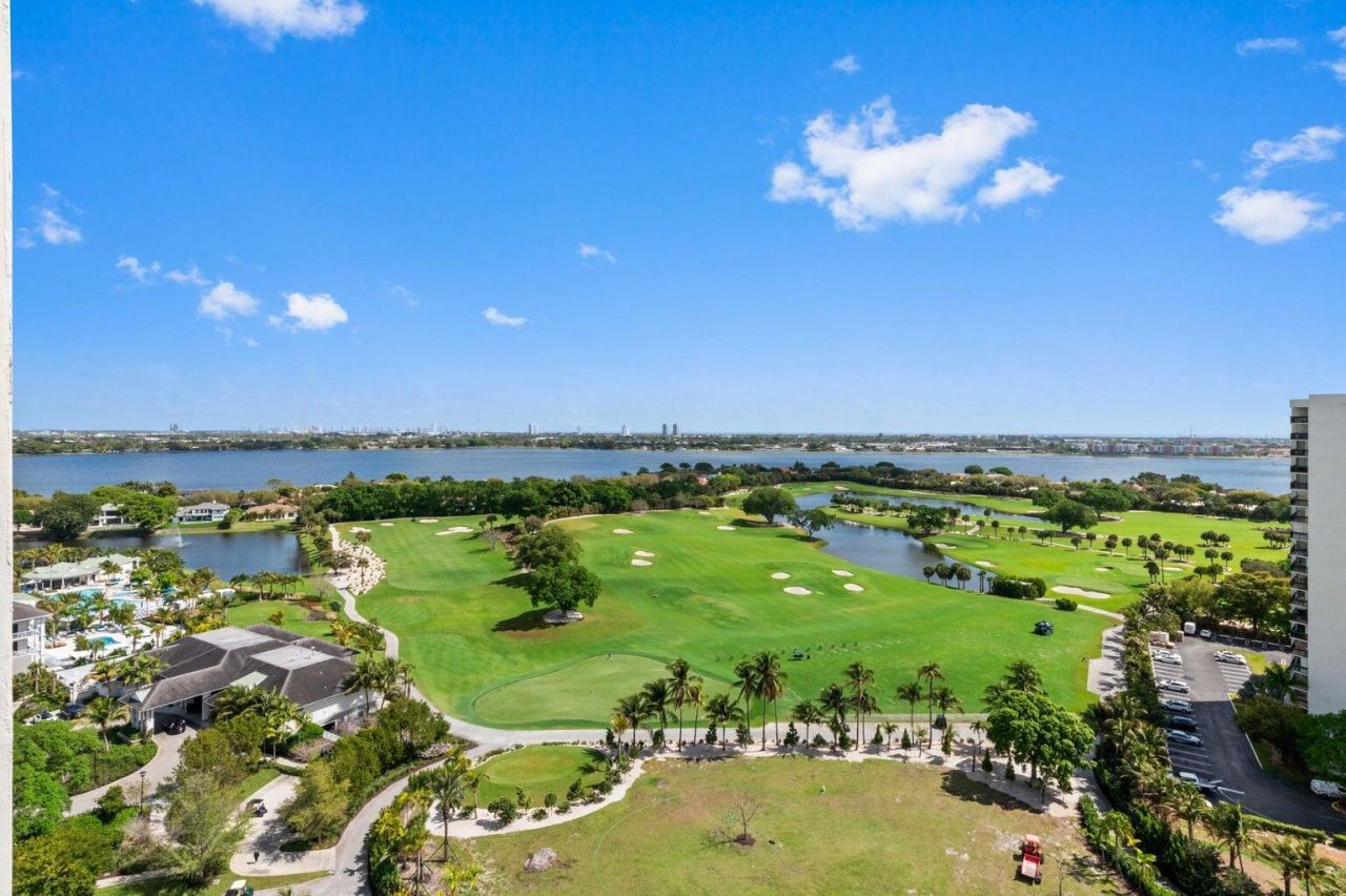 2400 Presidential Way, Unit 1706, West Palm Beach, FL 33401 Photo