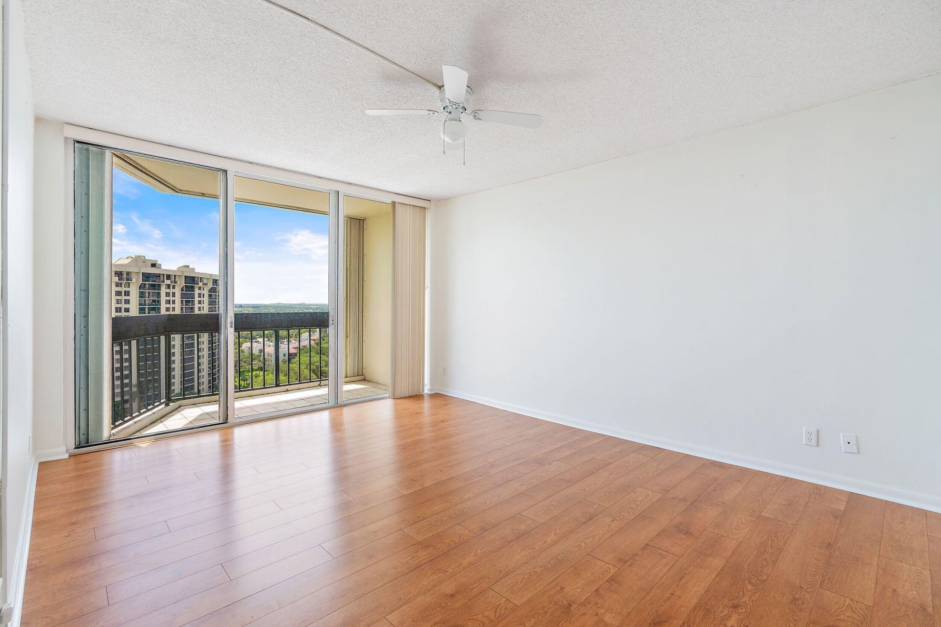 2400 Presidential Way, Unit 1706, West Palm Beach, FL 33401 Photo