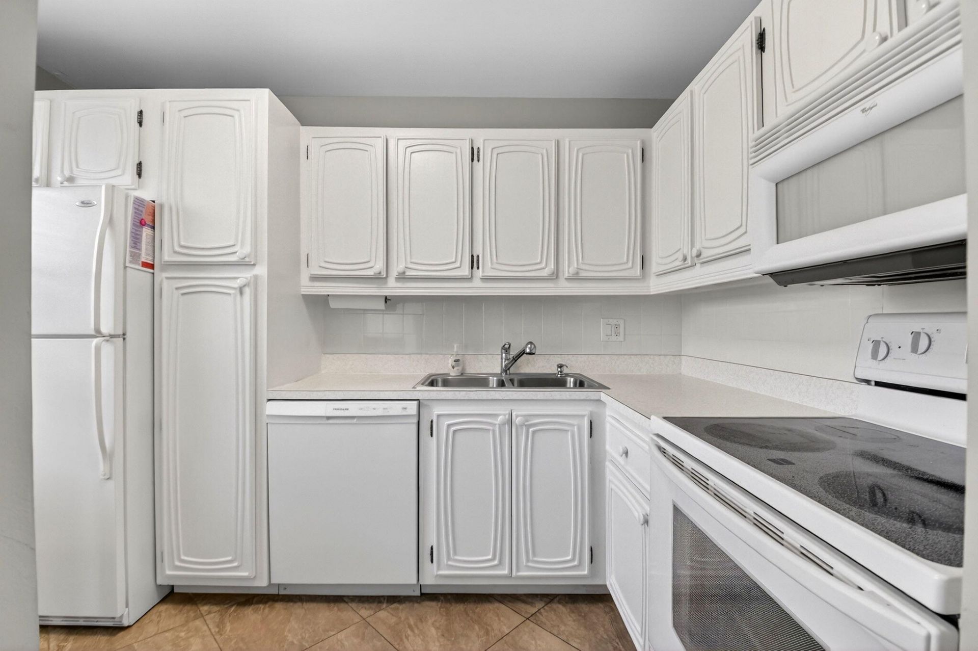 18 Colonial Club Drive, Unit 203, Boynton Beach, FL 33435 Photo