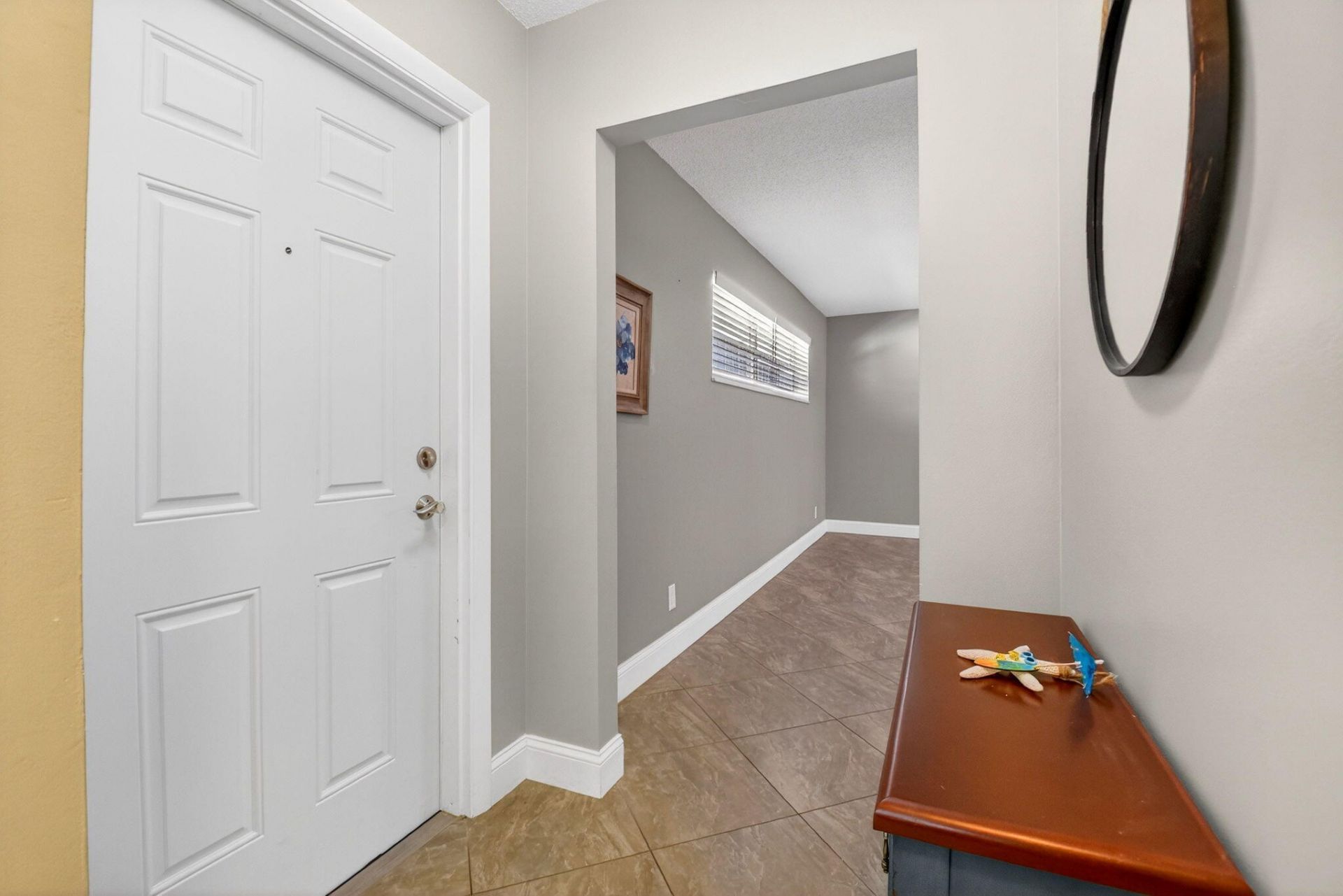 18 Colonial Club Drive, Unit 203, Boynton Beach, FL 33435 Photo