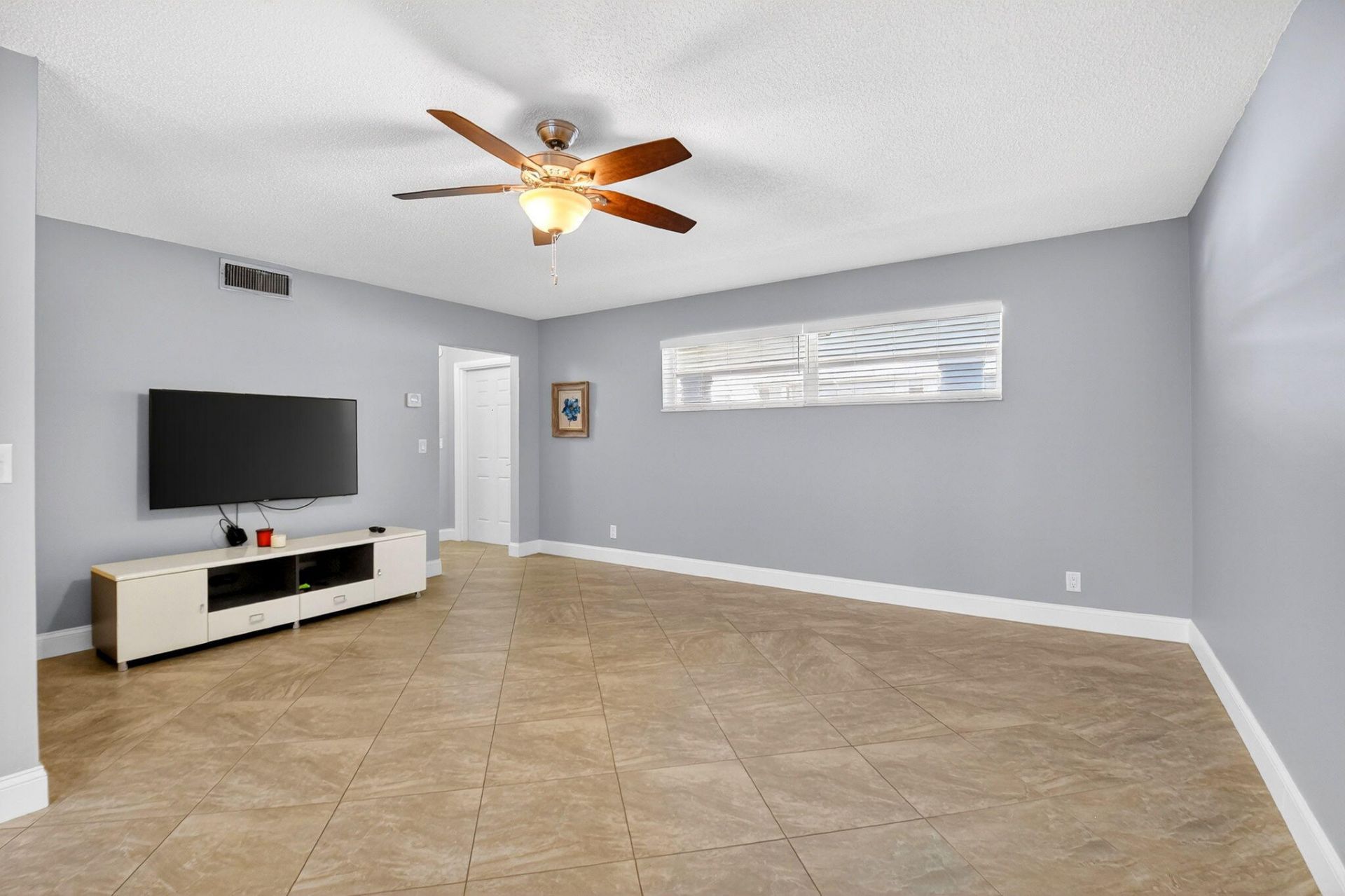 18 Colonial Club Drive, Unit 203, Boynton Beach, FL 33435 Photo