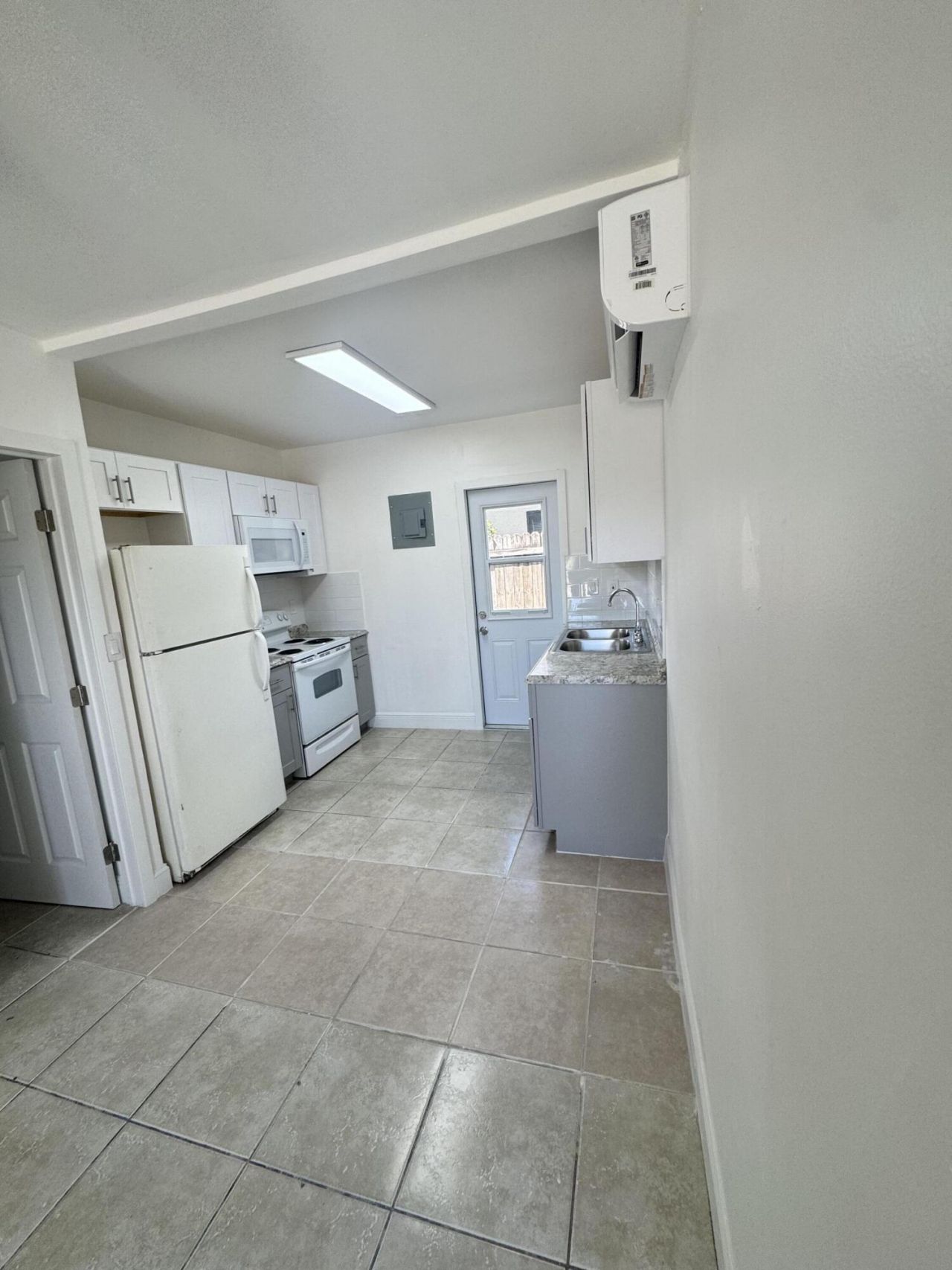 1113 19th Avenue N, Unit 4, Lake Worth Beach, FL 33460 Photo