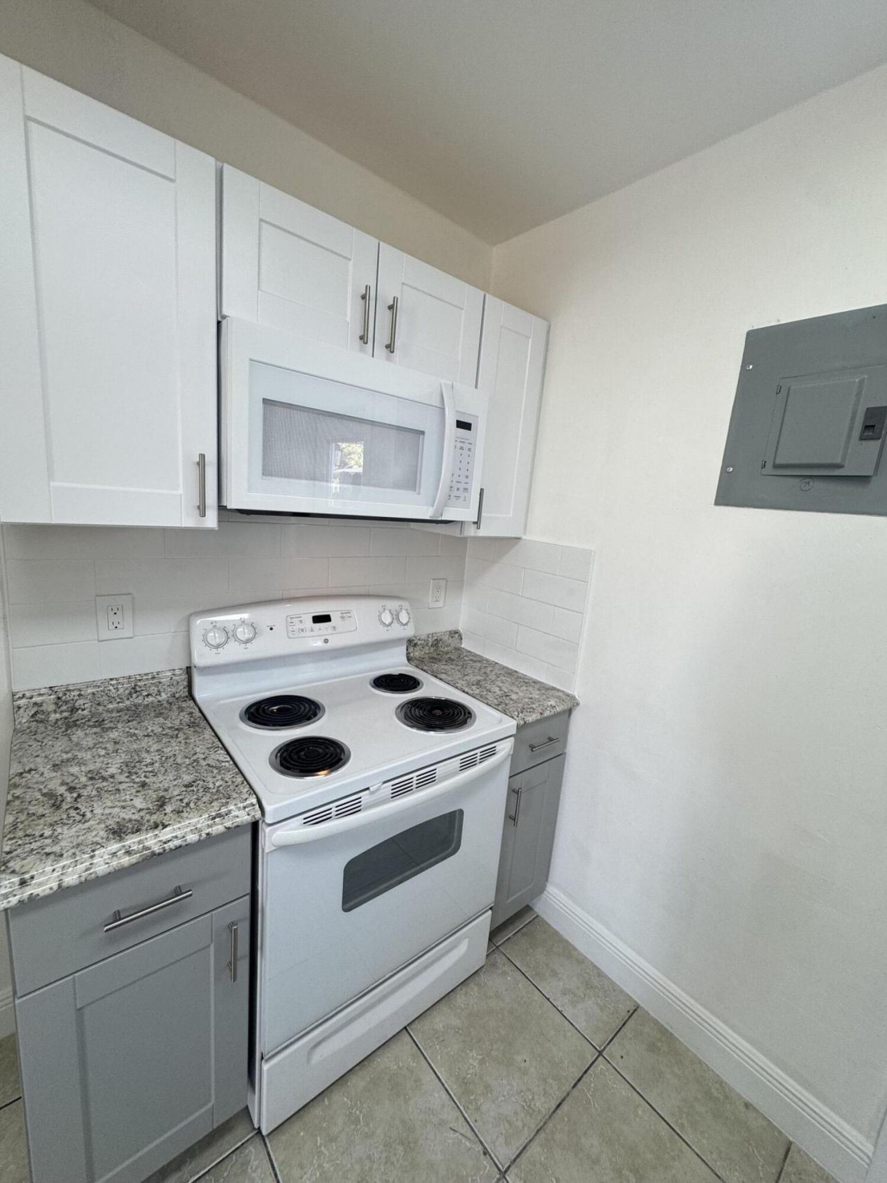 1113 19th Avenue N, Unit 4, Lake Worth Beach, FL 33460 Photo