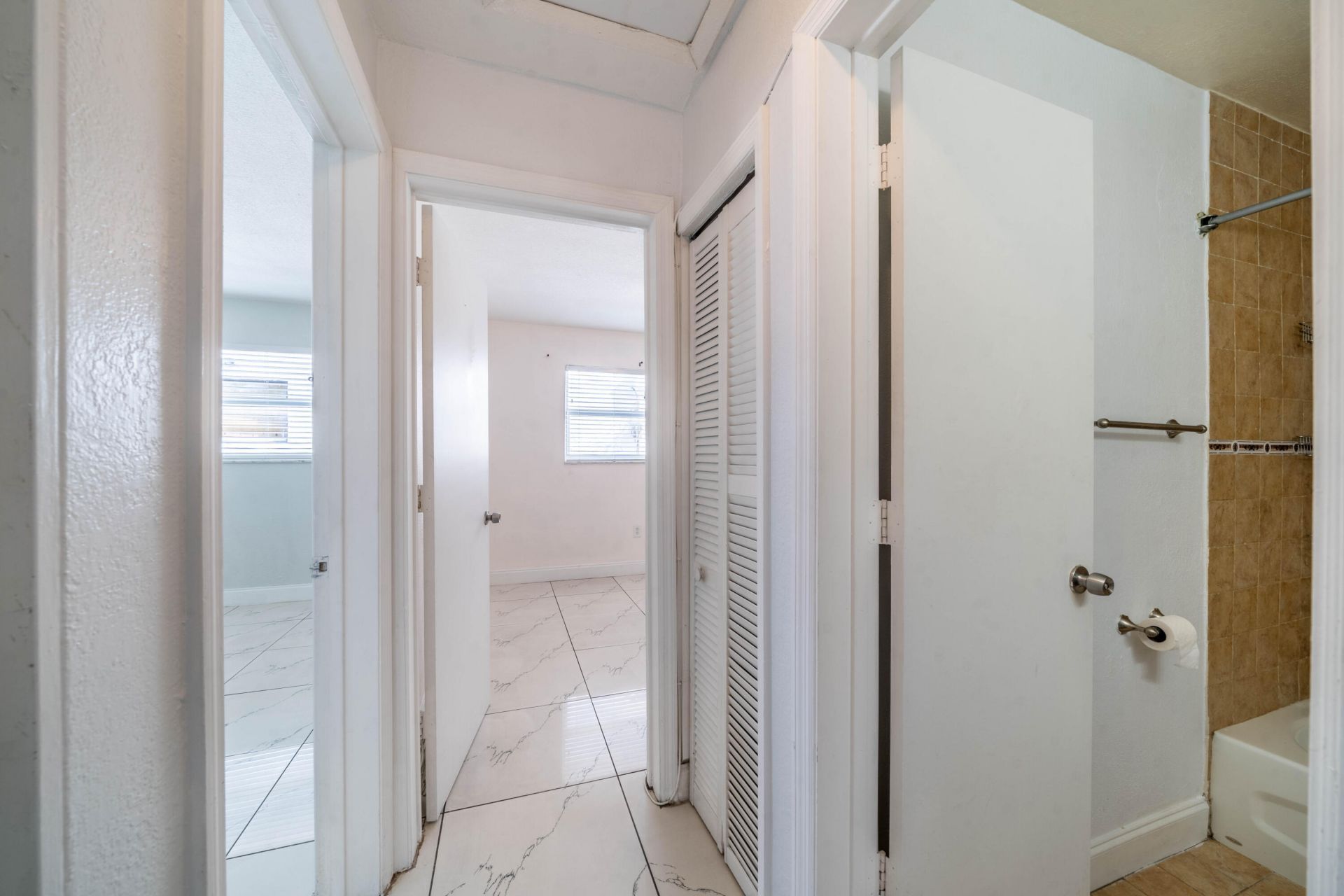 1028 SW 2nd Street, Unit 4, Miami, FL 33130 Photo