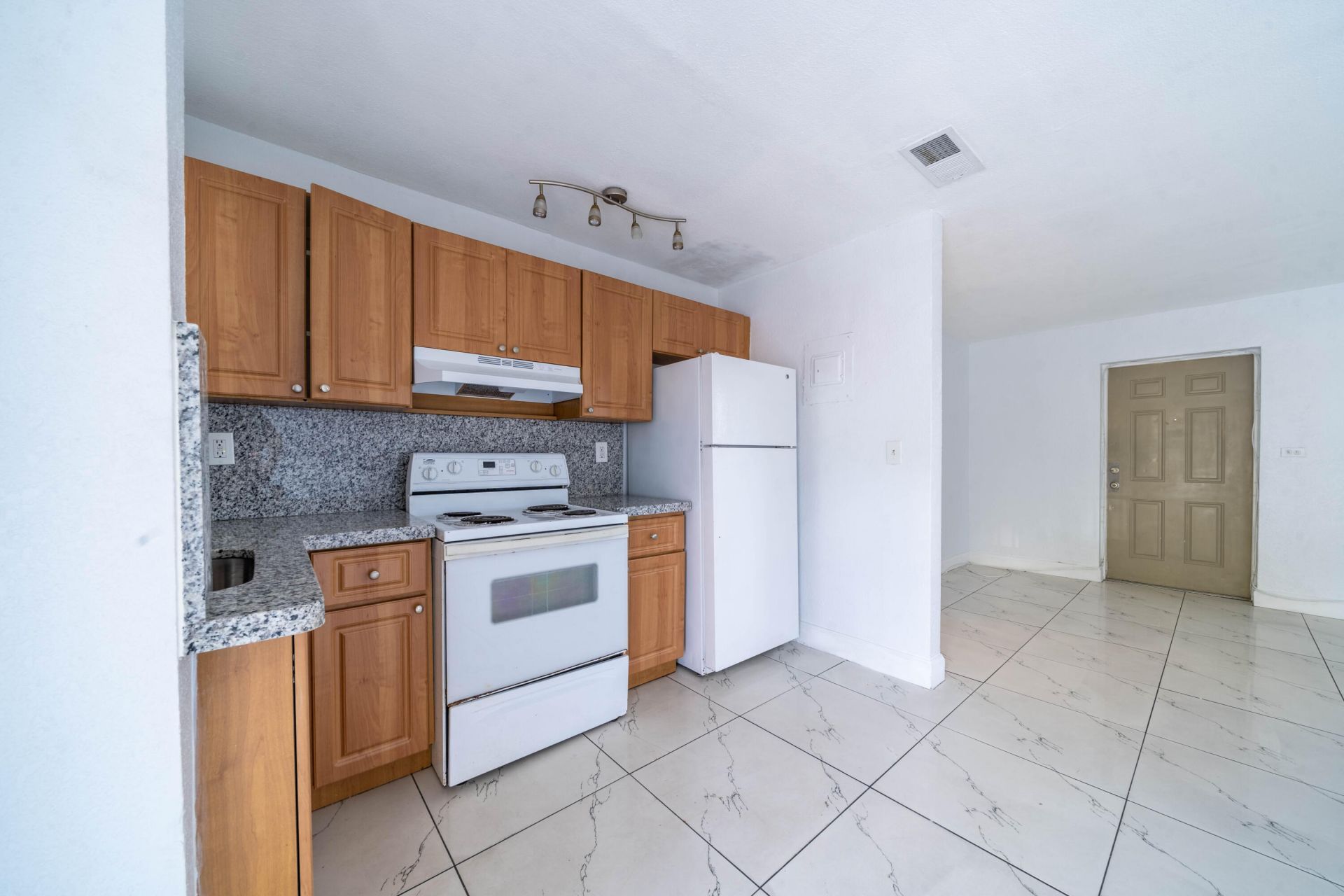 1028 SW 2nd Street, Unit 4, Miami, FL 33130 Photo