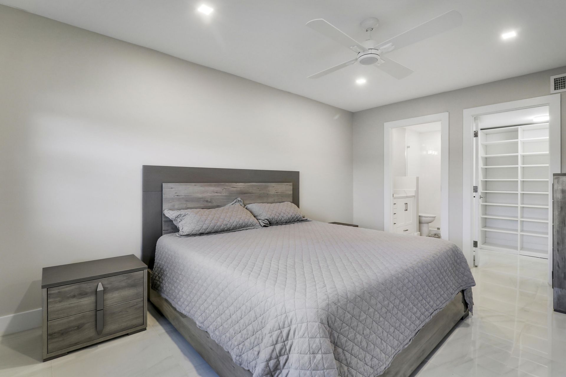 12911 Briarlake Drive, Unit 202, Palm Beach Gardens, FL 33418 Photo