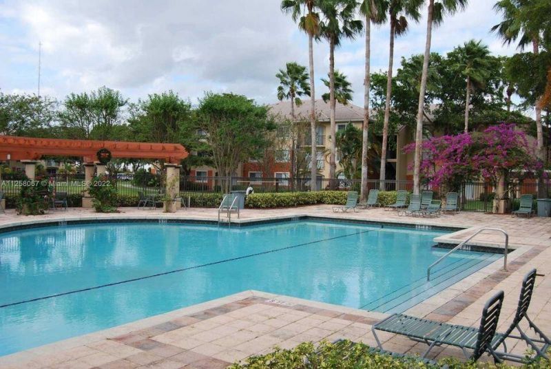 4151 N Haverhill Road, Unit 1504, West Palm Beach, FL 33417 Photo