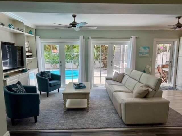 908 SE 10th Street, Deerfield Beach, FL 33441 Photo