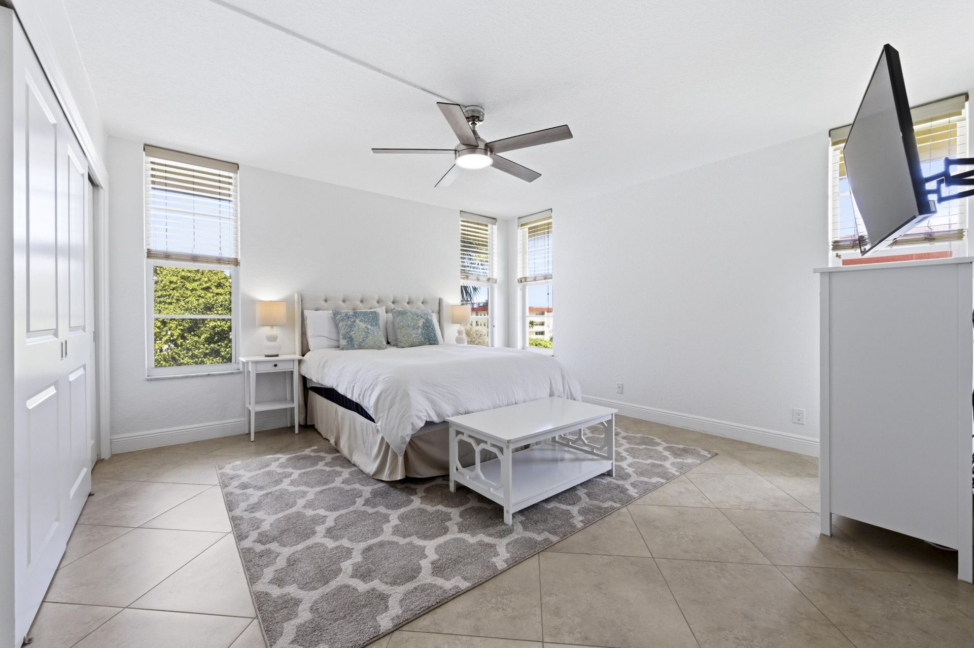 3000 NE 48th Court, Unit 406, Lighthouse Point, FL 33064 Photo