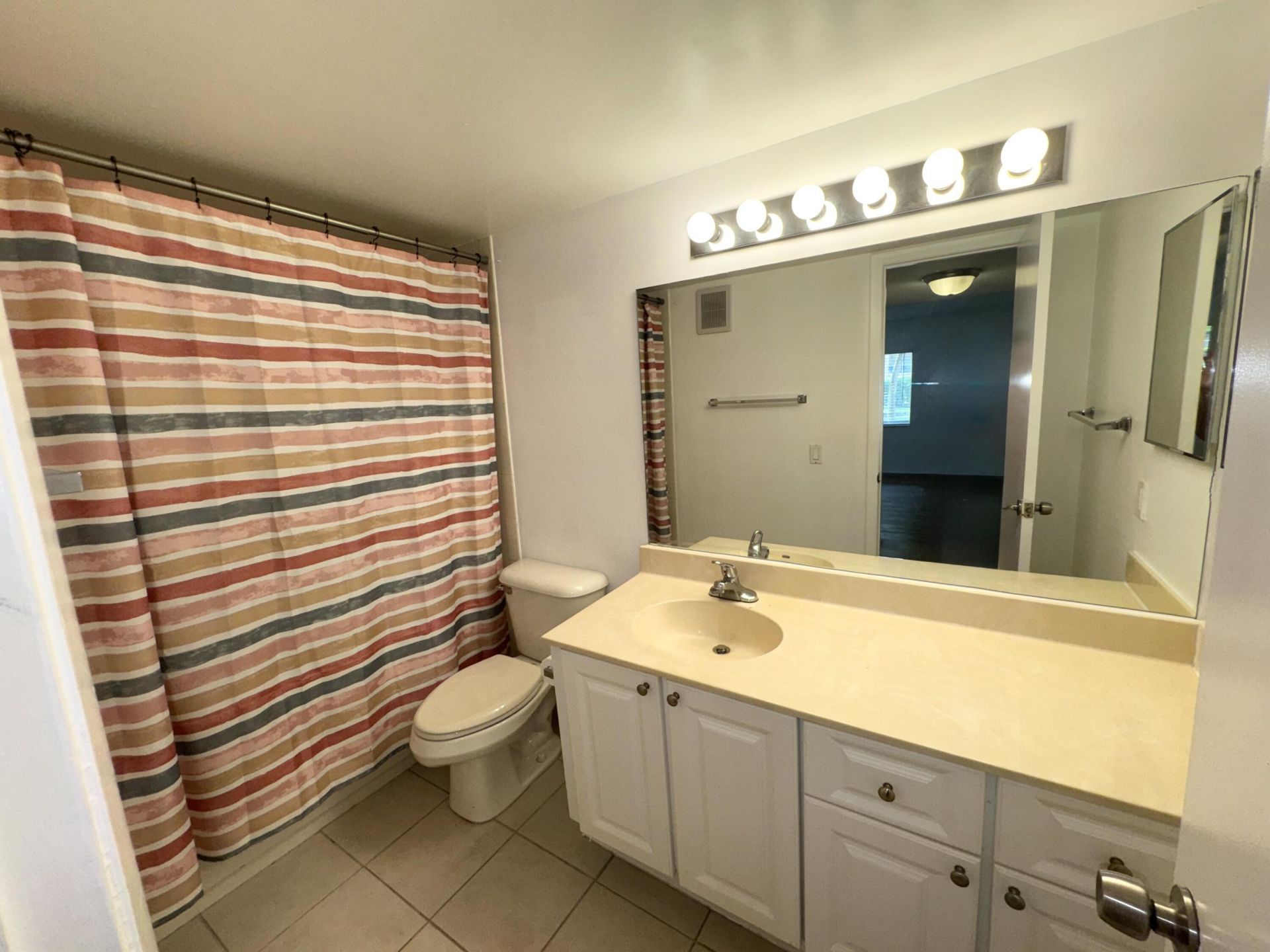 701 N Pine Island Road, Unit 105, Plantation, FL 33324 Photo