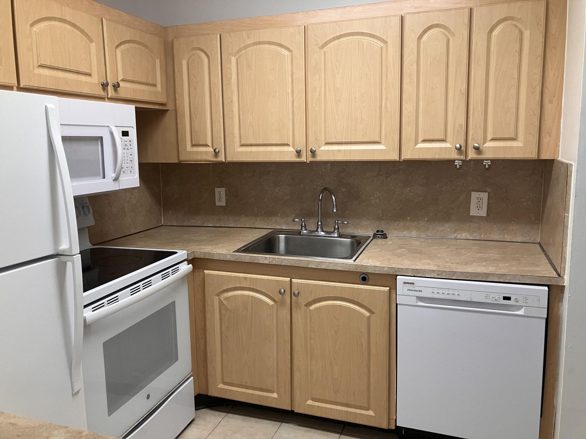259 Sheffield K, Unit 259, West Palm Beach, FL 33417 Photo