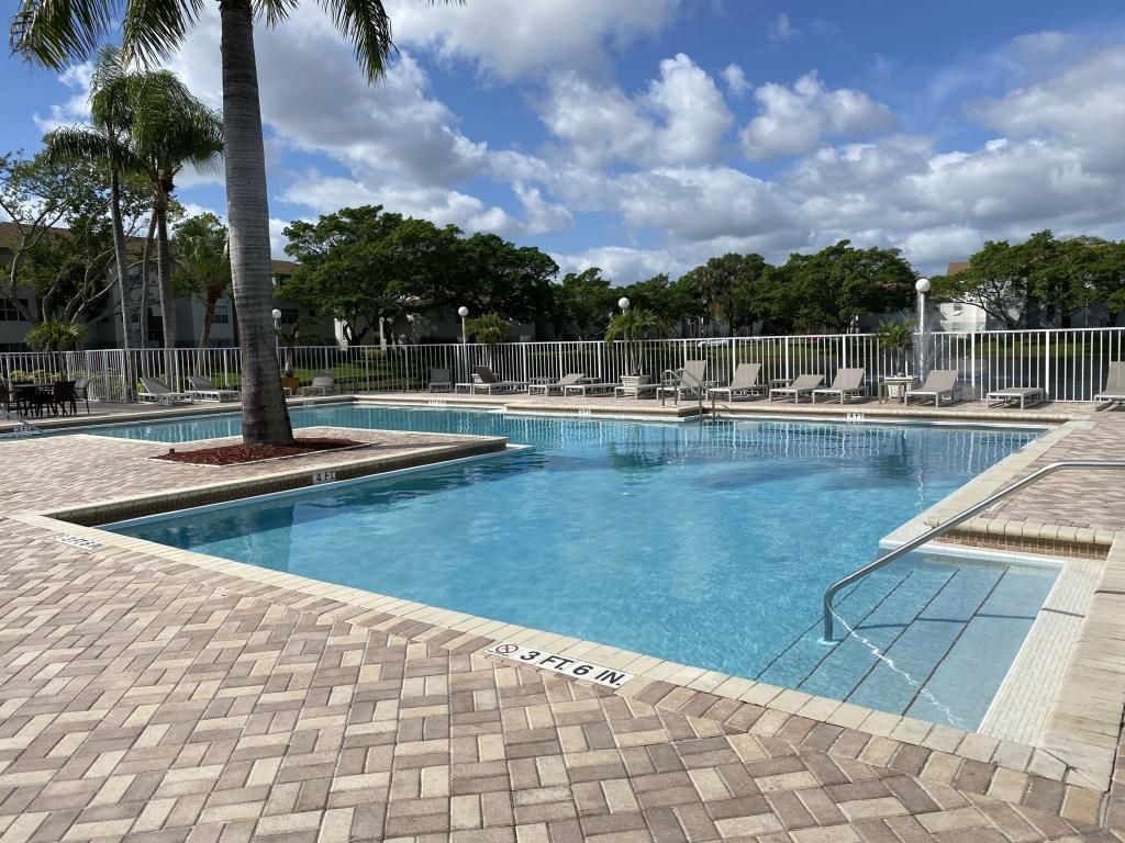 1401 Village Boulevard, Unit 724, West Palm Beach, FL 33409 Photo