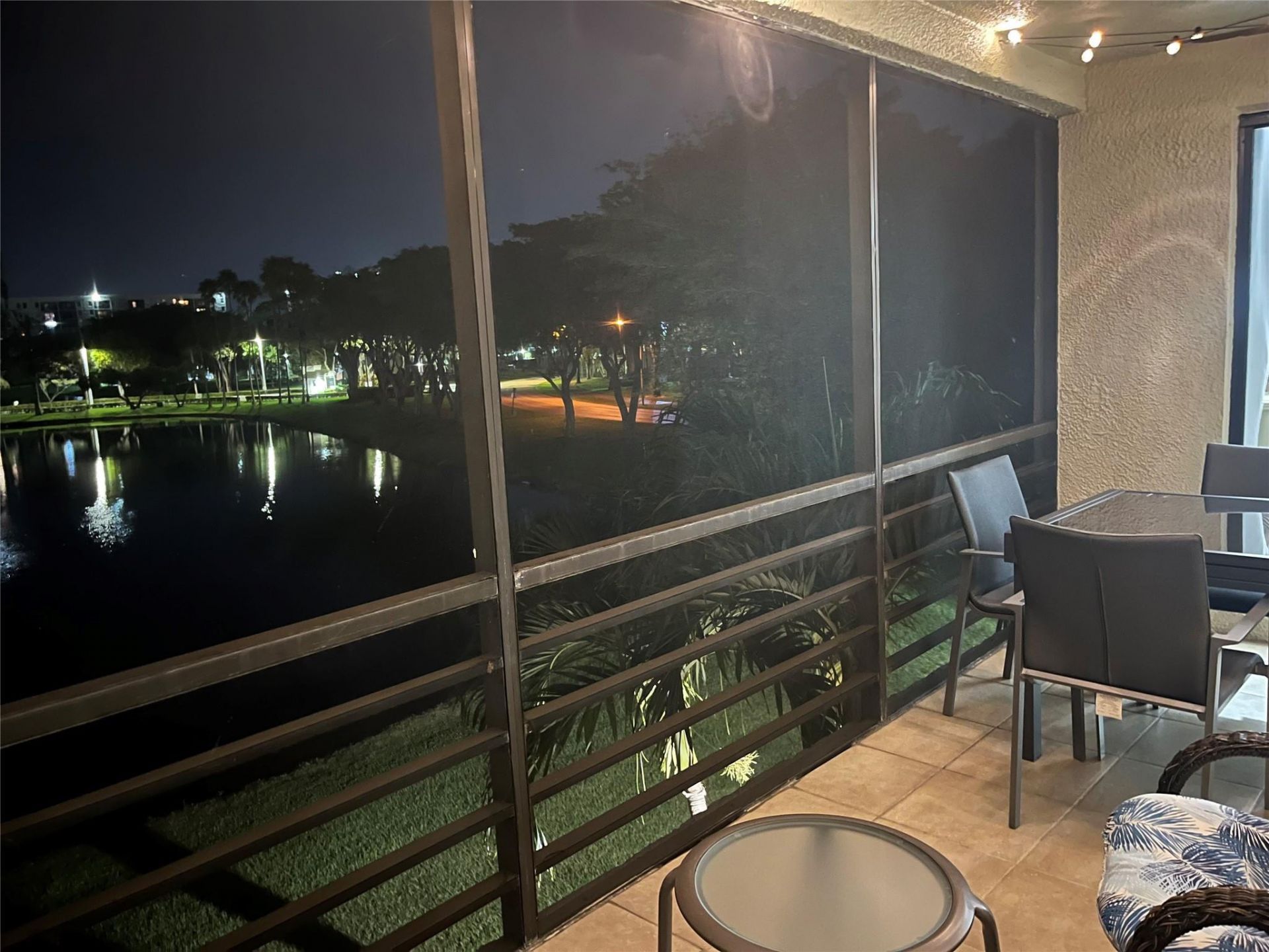 2311 S Cypress Bend Dr, Unit 319, Pompano Beach, FL 33069 Photo