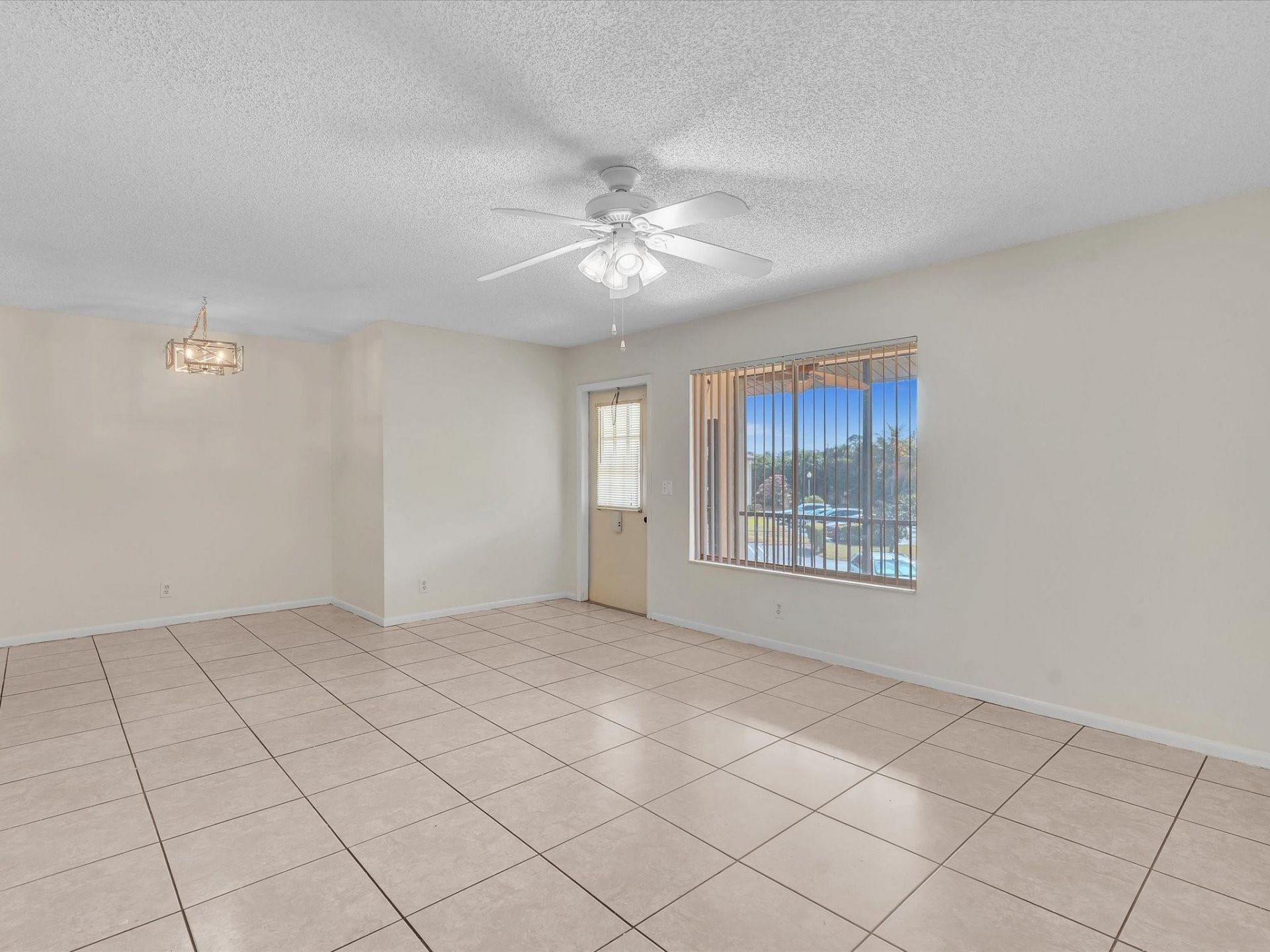 305 Knotty Pine Circle, Unit A2, Greenacres, FL 33463 Photo