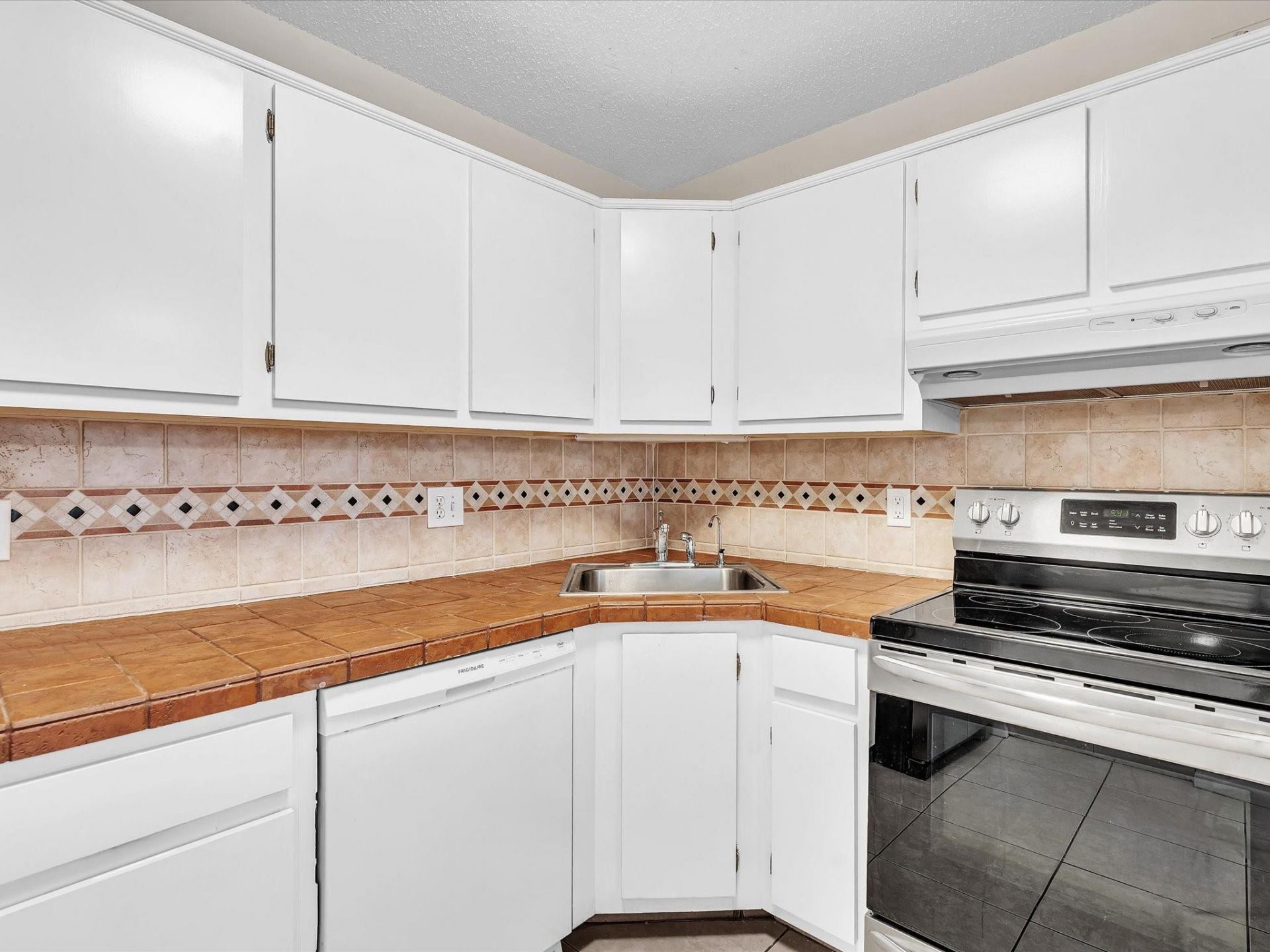 305 Knotty Pine Circle, Unit A2, Greenacres, FL 33463 Photo