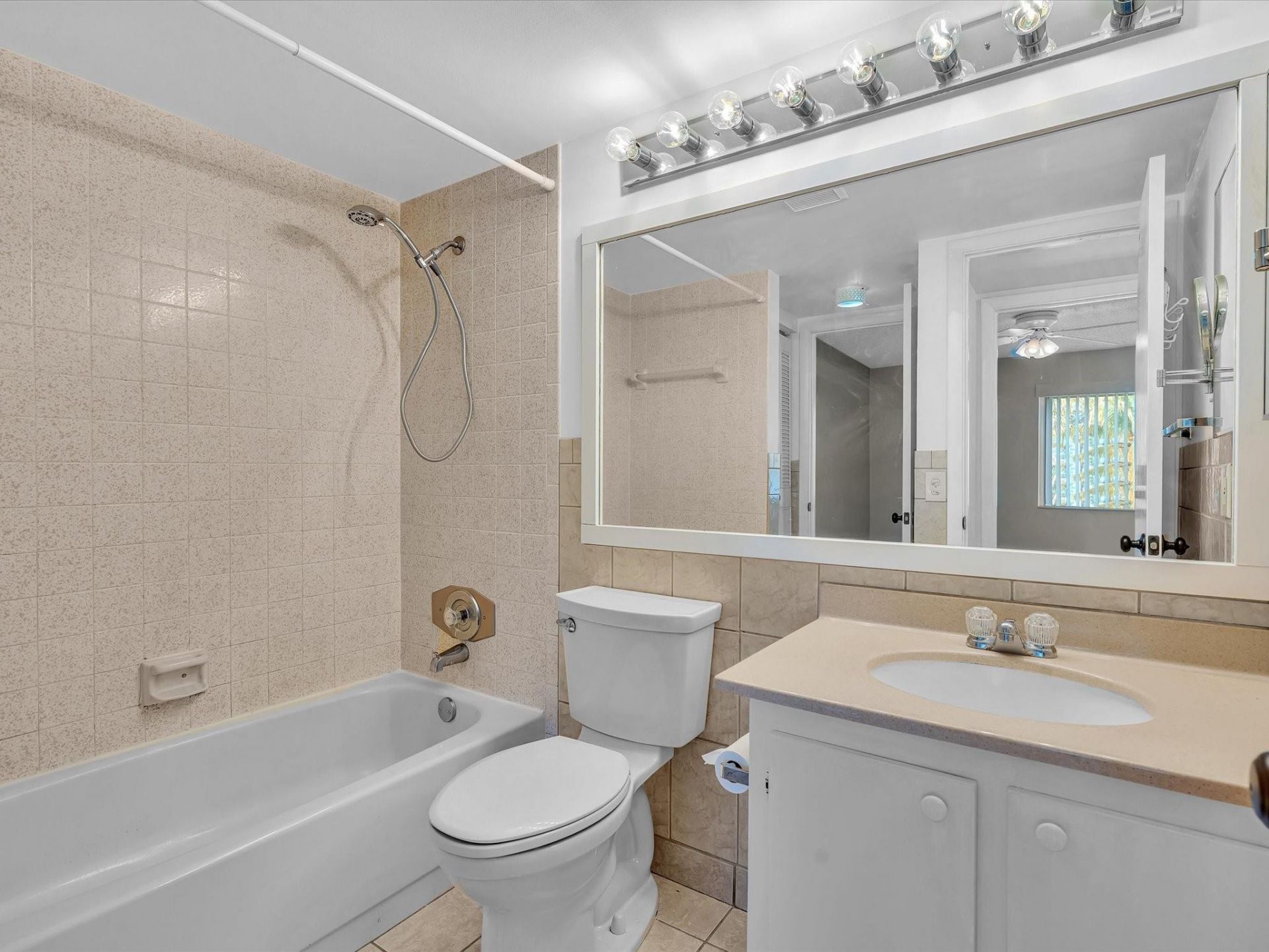 305 Knotty Pine Circle, Unit A2, Greenacres, FL 33463 Photo