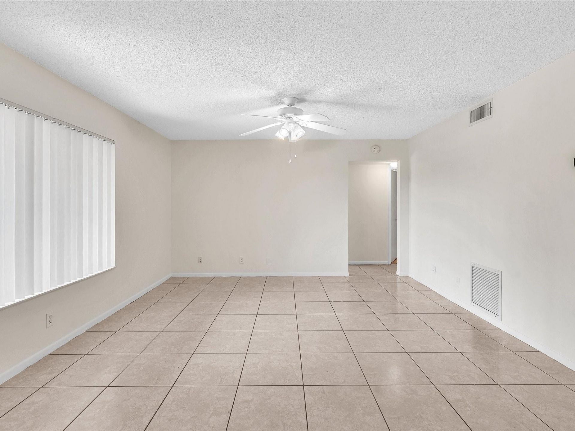 305 Knotty Pine Circle, Unit A2, Greenacres, FL 33463 Photo