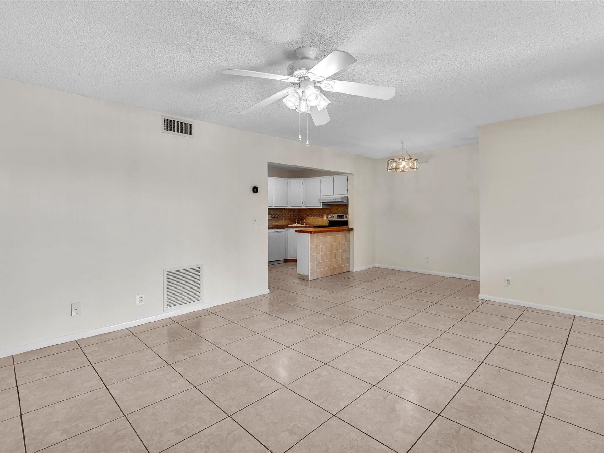 305 Knotty Pine Circle, Unit A2, Greenacres, FL 33463 Photo