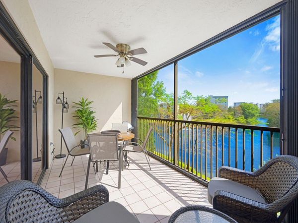 2334 S Cypress Bend Dr, Unit 308, Pompano Beach, FL 33069