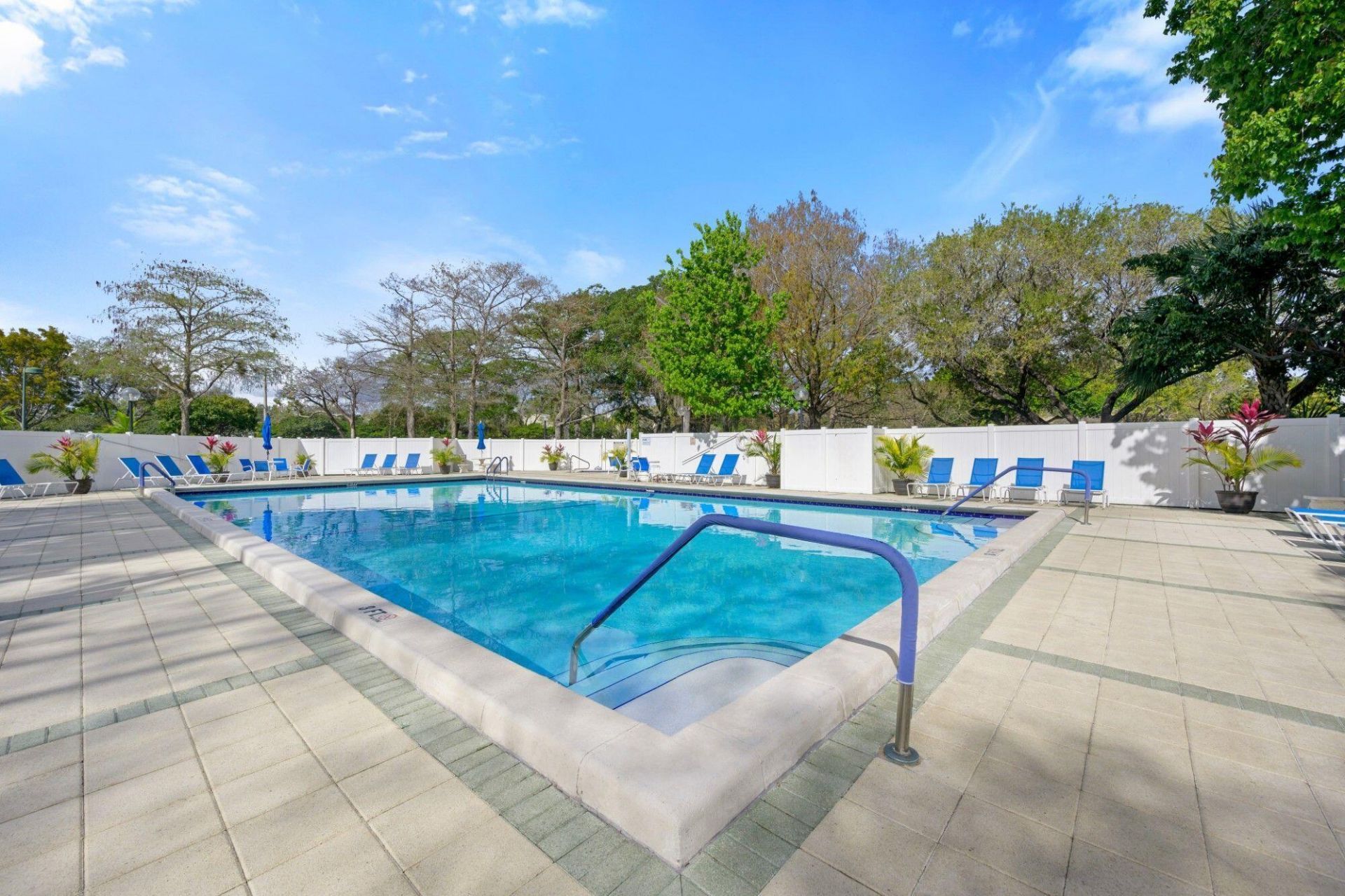 2334 S Cypress Bend Dr, Unit 308, Pompano Beach, FL 33069 Photo