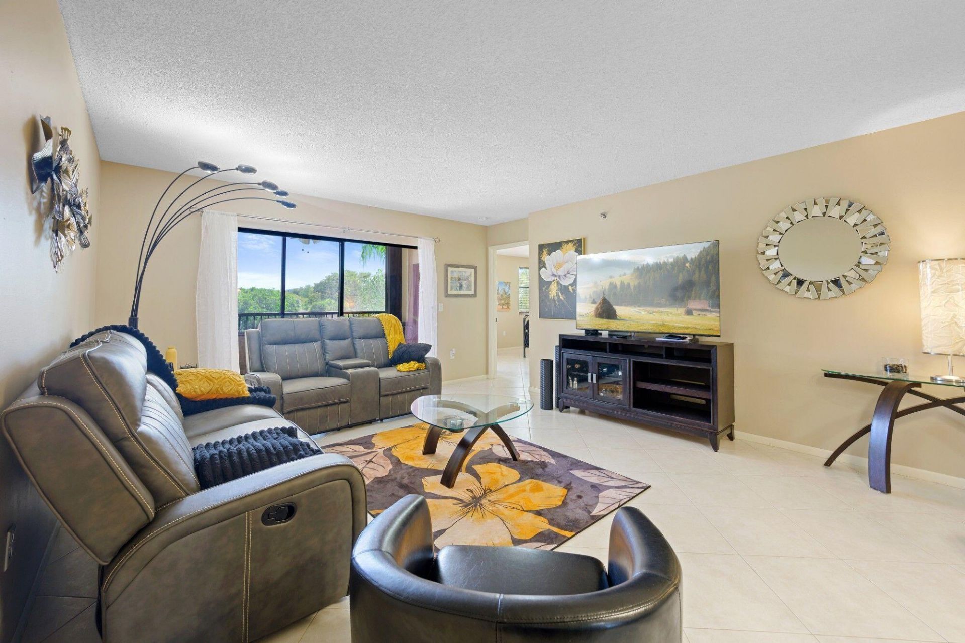 2334 S Cypress Bend Dr, Unit 308, Pompano Beach, FL 33069 Photo