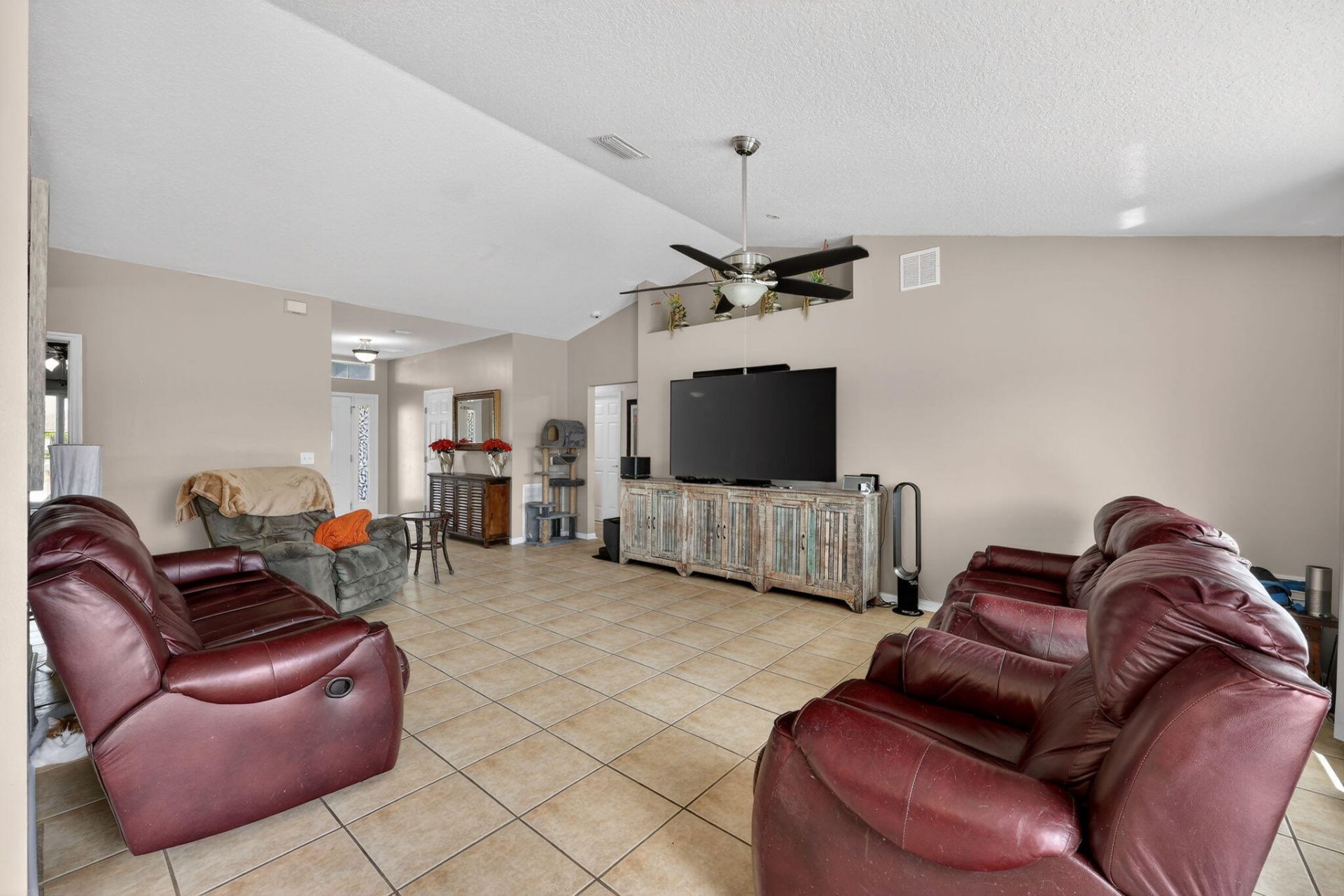 566 SW Sea Holly Terrace, Port Saint Lucie, FL 34984 Photo