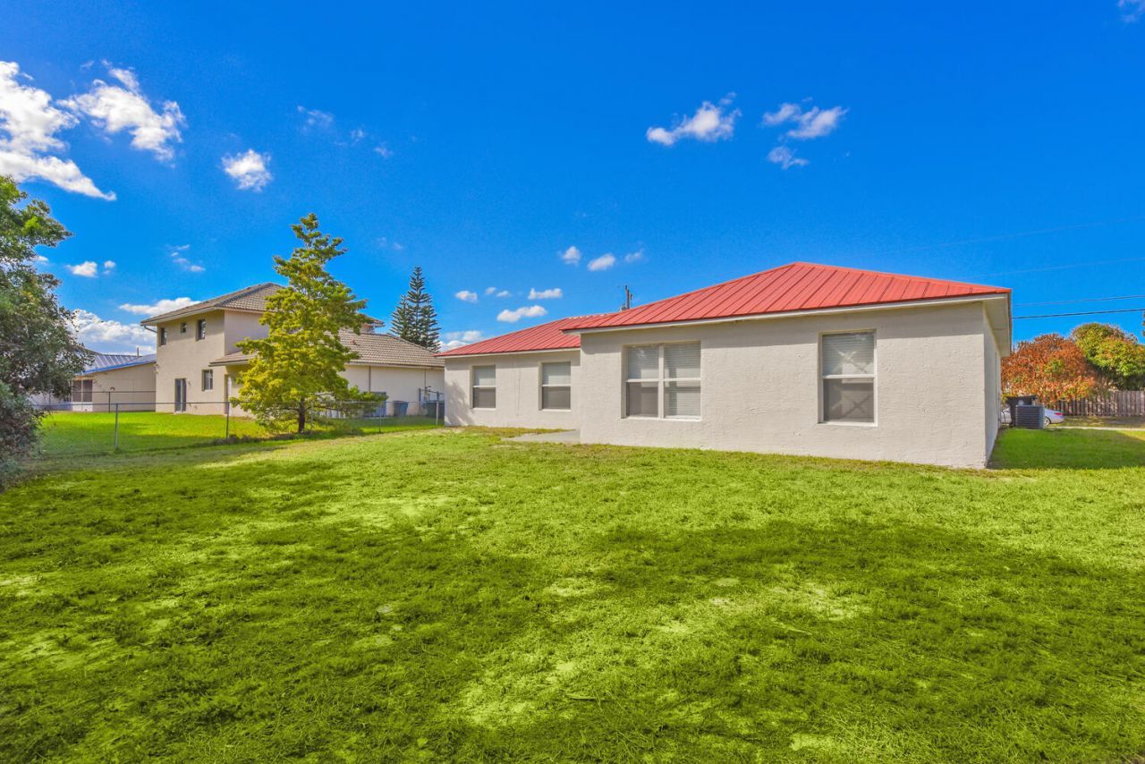 1750 SW Buttercup Avenue, Port Saint Lucie, FL 34953 Photo